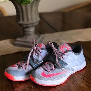 Nike KD’s girls size 2 shoes